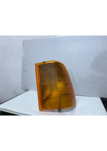 Taunus Sol Sinyal Rengi Solmaz Birinci Sınıf Kalite