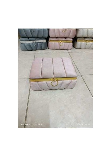 Gelin Çeyiz Makyaj Sandığı Kişiselleştirilebilir Pembe Kadife Malzeme ile Şık Tasarım