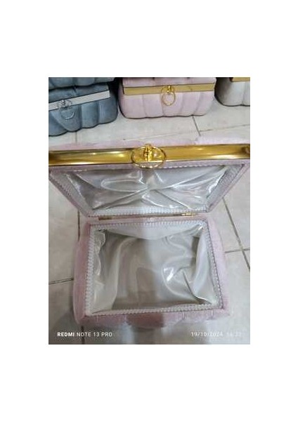 Gelin Çeyiz Makyaj Sandığı Kişiselleştirilebilir Pembe Kadife Malzeme ile Şık Tasarım fiyatları