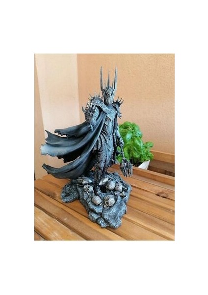 Yüzüklerin Efendisi - Dark Lord Sauron Boyalı Figür 20 Cm fiyatları