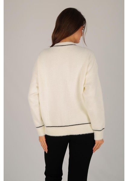 Kadın Ekru Düğme Detay Yumoş Hırka