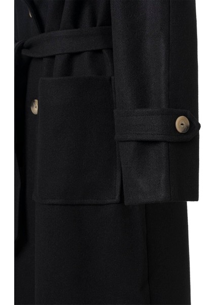 Kadın Siyah Kol Apoletli Kuşaklı Kaşe Kaban fırsatları