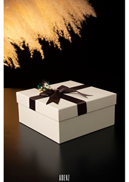 Hediye Kutusu Krem- Kırpık Kağıt - 1 Sınıf Kahverengi Saten Kurdele- Kuru Çiçek Süsleme fiyatları