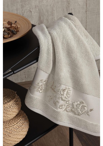 Ninna 50*90 Tekli Nakışlı Penye Yüz Havlusu - Bej fiyatları