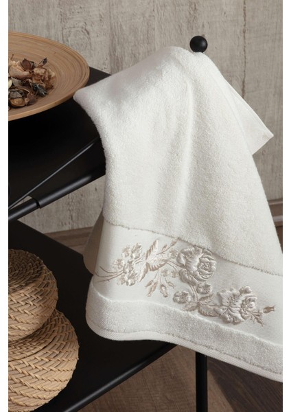 Ninna 50*90 Tekli Nakışlı Penye Yüz Havlusu - Ekru fiyatları
