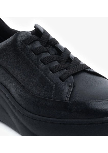 Kadın Siyah Hakiki Deri Sneaker Ayakkabı 5Y2FA59052 indirimleri