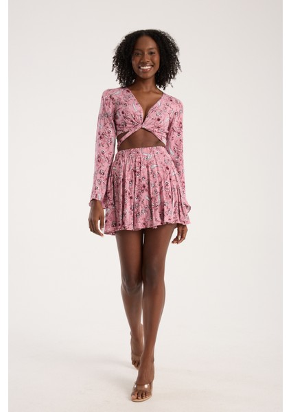 Pembe Şal Desenli Viskon Bağlamalı Crop Kadın Günlük Bohem Tarz