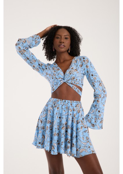 Mavi Şal Desenli Viskon BağlamalıKadın Günlük Bohem Tarz Crop