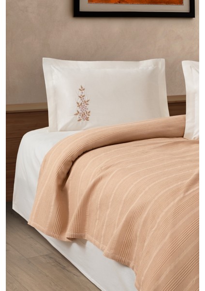 Tek Kişilik 3 Parça Nakışlı Waffle Dokuma Pike Takımı-Hediyelik Petekli Pike Legacy-Kapuçino fiyatları