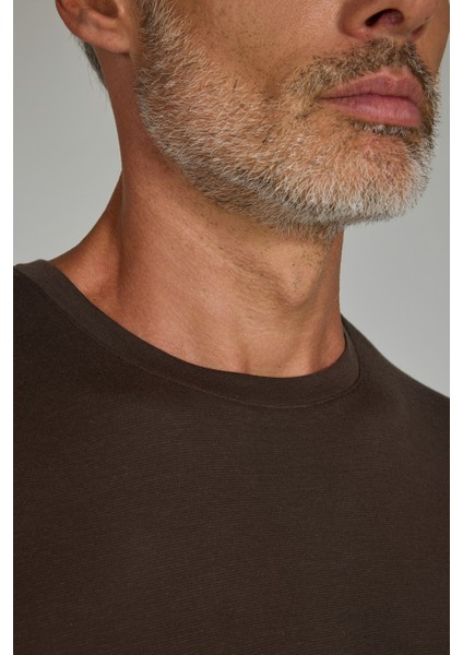 Erkek Bisiklet Yaka Kahve Erkek Pamuk Doğal Pamuk Tshirt TS25Y25102_D11 indirimleri