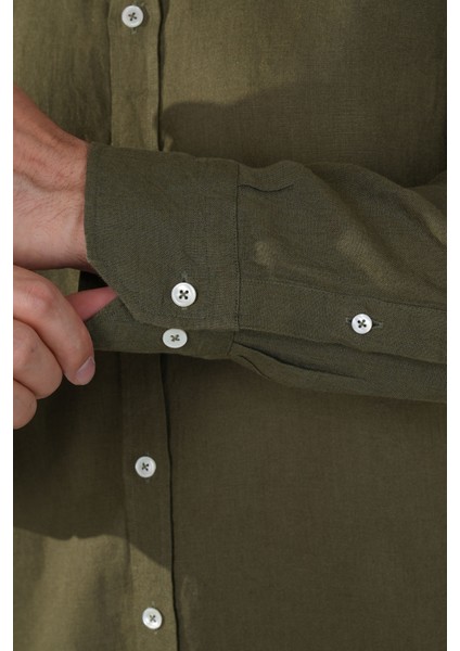 Regular Fit Paşa Yaka Cepsiz Sedef Düğmeli Haki Erkek Gömlek GMKTN250011_D49 fırsatları