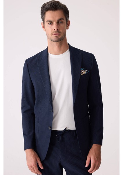 Erkek Lacivert Slim Fit Torba Cep Çizgili Jogger Pantolonlu Sivri Yaka Takım Elbise fırsatları