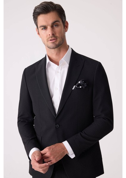 Erkek Siyah Slim Fit Torba Cep Çizgili Jogger Pantolonlu Sivri Yaka Takım Elbise modelleri