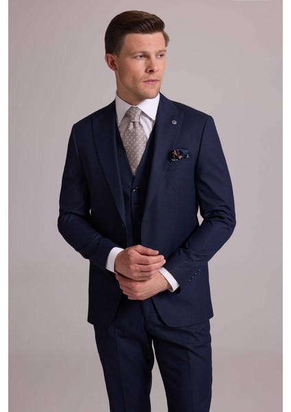 Erkek Lacivert Slim Fit Yün Karışımlı Sivri Yaka Çizgili Yelekli Takım Elbise fırsatları