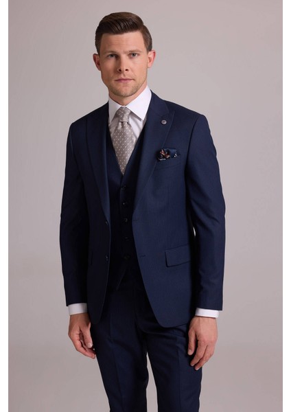 Erkek Lacivert Slim Fit Yün Karışımlı Sivri Yaka Çizgili Yelekli Takım Elbise indirimleri