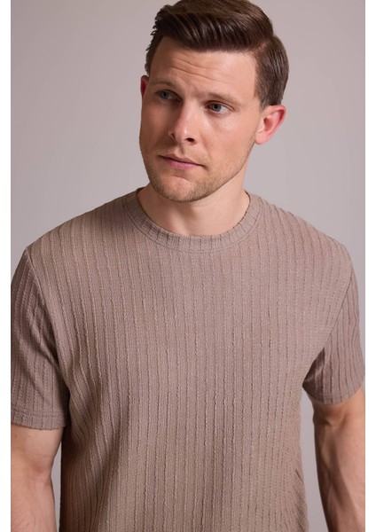 Erkek Bej Desenli Bisiklet Yaka T-Shirt fiyatları