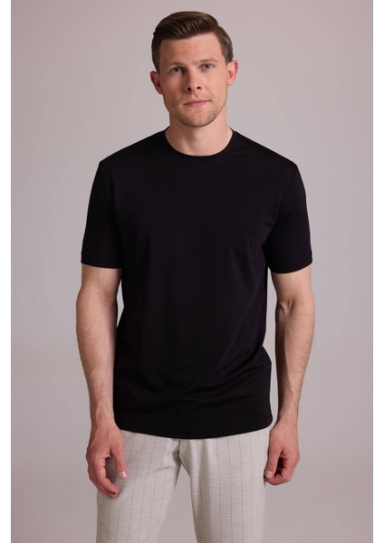 Erkek Siyah Regular Fit Bisiklet Yaka T-Shirt