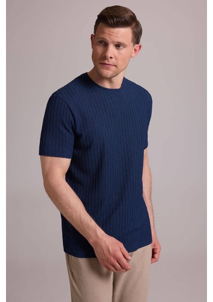 Erkek Lacivert Desenli Bisiklet Yaka T-Shirt fırsatları