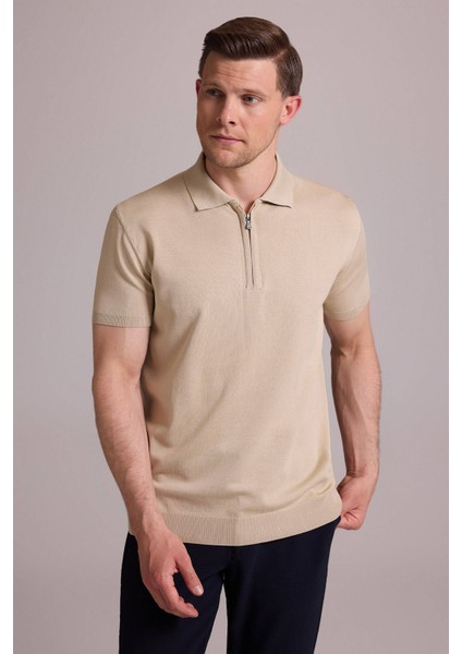 Erkek Bej Regular Fit Polo Yaka Fermuarlı Triko Tişört fırsatları