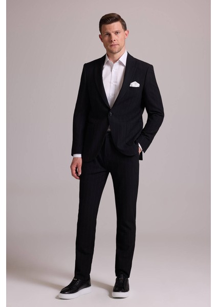 Erkek Siyah Slim Fit Çizgili Tek Düğmeli Jogger Pantolonlu Takım Elbise fırsatları