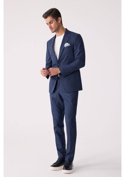 Erkek Mavi Slim Fit Çizgili Torba Cep Jogger Pantolonlu Sivri Yaka Takım Elbise modelleri