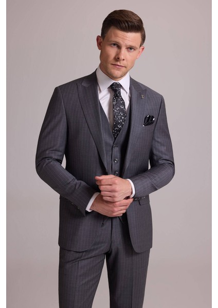 Erkek Gri Çizgili Slim Fit Çizgili Kırlangıç Yaka Yelekli Takım Elbise fiyatları