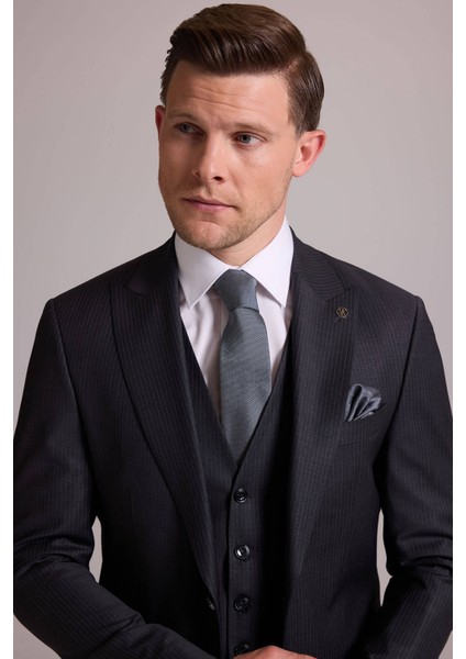 Erkek Gri Slim Fit Kırlangıç Yaka Yelekli Çizgili Yün Takım Elbise fiyatları