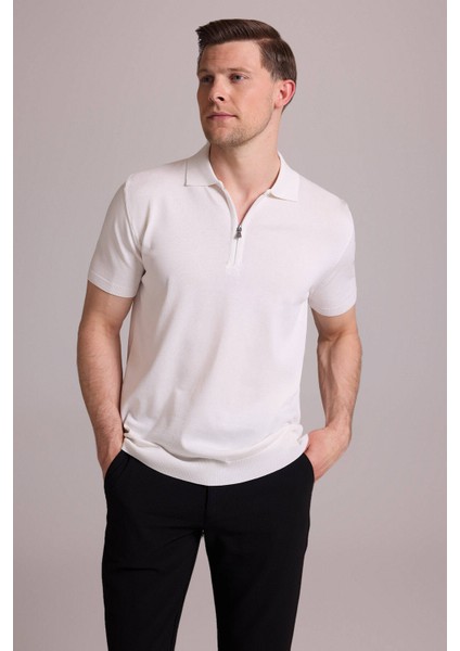 Erkek Kemik Regular Fit Polo Yaka Fermuarlı Triko Tişört indirimleri