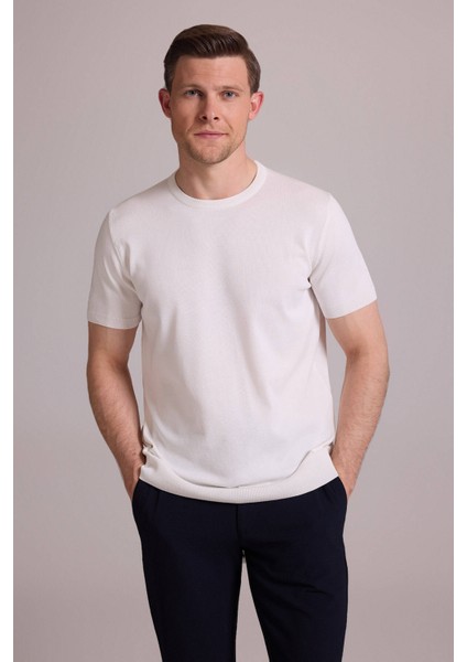 Erkek Beyaz Regular Fit Bisiklet Yaka Triko Tişört