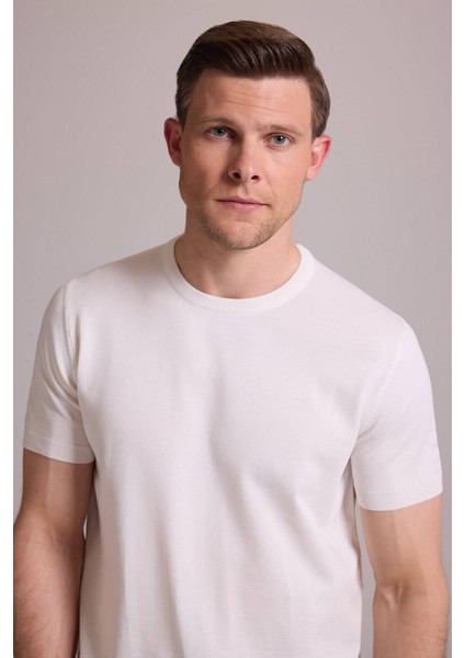 Erkek Beyaz Regular Fit Bisiklet Yaka Triko Tişört fiyatları