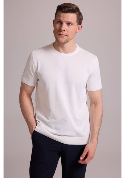 Erkek Beyaz Regular Fit Bisiklet Yaka Triko Tişört indirimleri