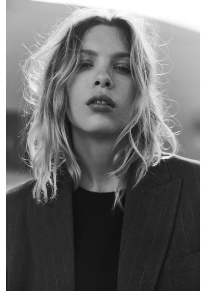 Allbucks Zara, Ince Çizgili Vatkalı Crop Blazer Ceket ABZRA1112