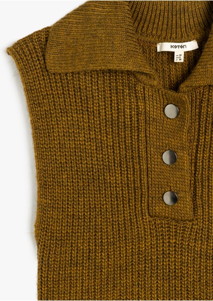 Yarım Düğme Detaylı Kolsuz Polo Yaka Süveter indirimleri