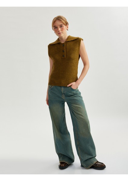 Yarım Düğme Detaylı Kolsuz Polo Yaka Süveter fiyatları