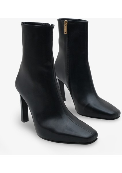 Kadın Topuklu Küt Burun Yandan Fermuarlı Günlük Momres Siyah