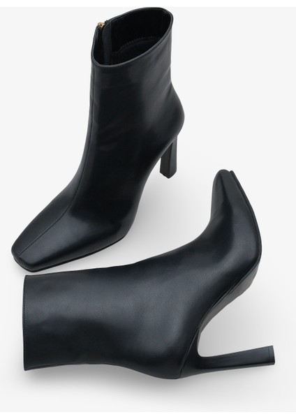 Kadın Topuklu Küt Burun Yandan Fermuarlı Günlük Momres Siyah fiyatları