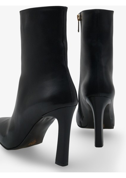 Kadın Topuklu Küt Burun Yandan Fermuarlı Günlük Momres Siyah modelleri