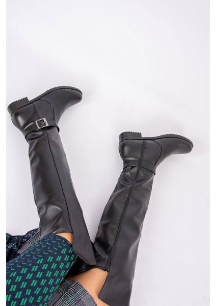 Siyah Kadın Deri Çizme – Şık ve Rahat Tasarım, Günlük ve Soğuk Havalarda Konforlu Kullanım fırsatları