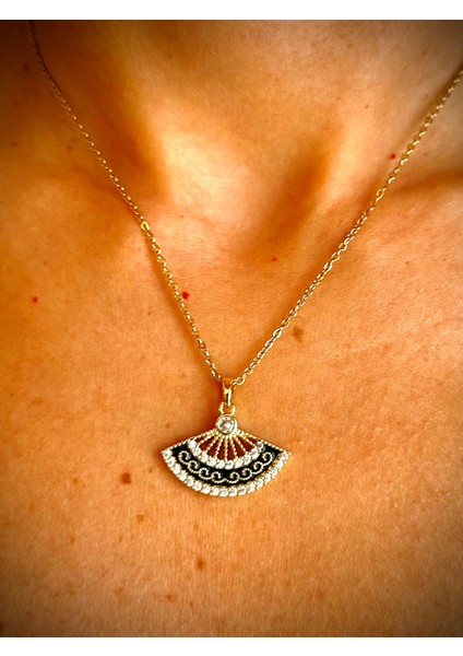 Çelik Siyah Yelpaze Kolye