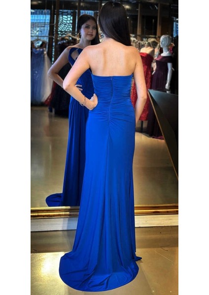 Saks Straplez Yaka Detaylı Yırtmaçlı Düz Kesim Likralı Uzun Abiye Elbise 11031 indirimleri