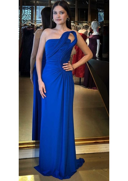 Saks Straplez Yaka Detaylı Yırtmaçlı Düz Kesim Likralı Uzun Abiye Elbise 11031