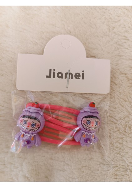 Labubu Model Seramik Kostümlü Mine Kaplamalı Üçgen Çiftli Çıt Çıt Toka