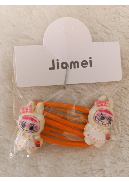 Labubu Model Seramik Kostümlü Mine Kaplamalı Üçgen Çiftli Çıt Çıt Toka