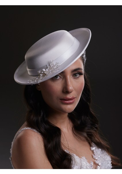 Inci Çiçek Dokunuşlu Zarif Beyaz Gelin, Nikah, Nişan, Özel Davet Şapkası modelleri