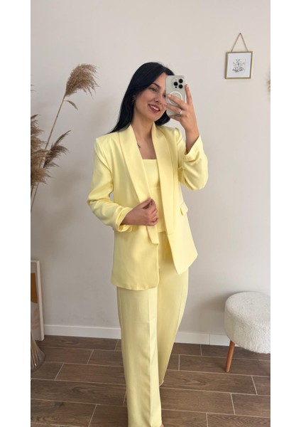 Kolu Büzgülü Astarlı Şal Yaka Blazer Ceket