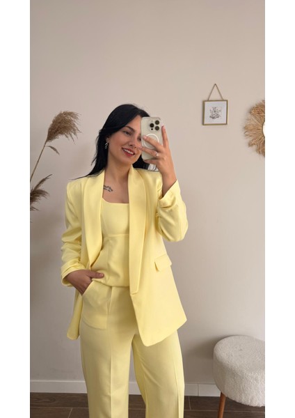 Kolu Büzgülü Astarlı Şal Yaka Blazer Ceket modelleri