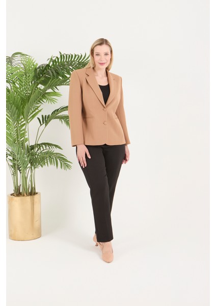 Atelier Kadın Büyük Beden Düğmeli Klasik Ceket