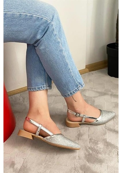 Kadın Gümüş Simli Arkası Acık Sivri Burun Günlük Babet