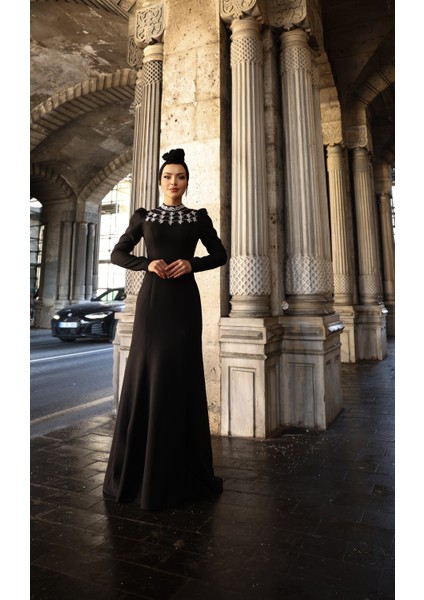 Yakası Taşlı Krep Abiye Peri 1047