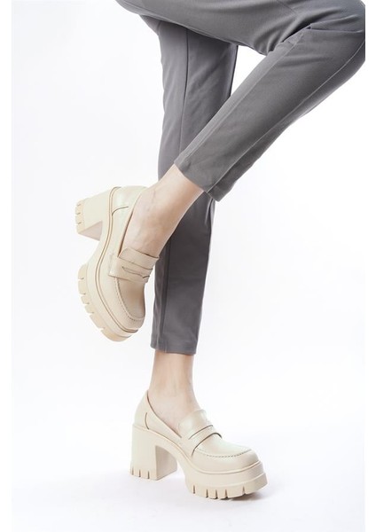 Kadın Krem Cilt 8 cm Topuklu Platformlu Ayakkabı